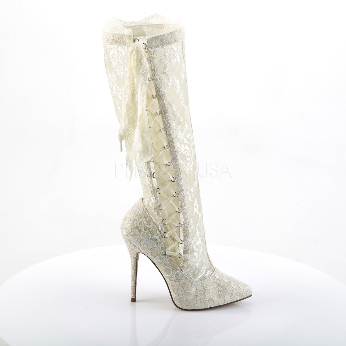Burlesque white boots