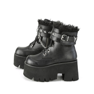 Kinky Chunky Platform Boots Black